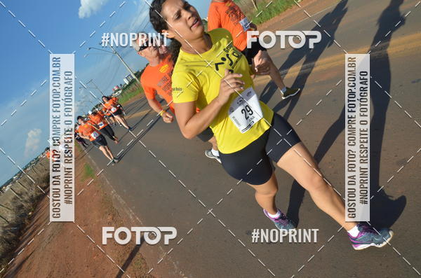 Buy your photos of the event1 Beer Run Expo guas on Fotop