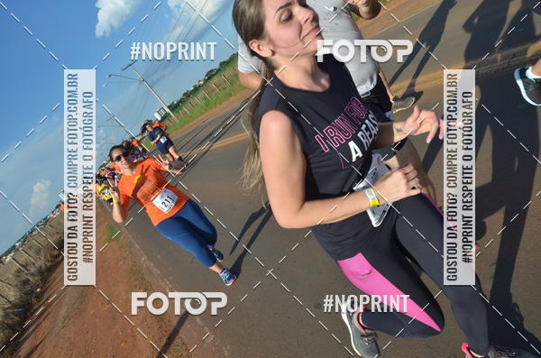 Buy your photos of the event1 Beer Run Expo guas on Fotop