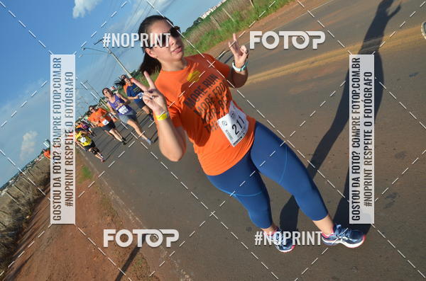 Buy your photos of the event1 Beer Run Expo guas on Fotop