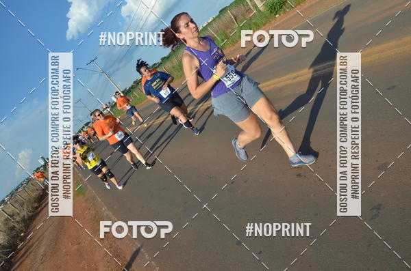 Buy your photos of the event1 Beer Run Expo guas on Fotop