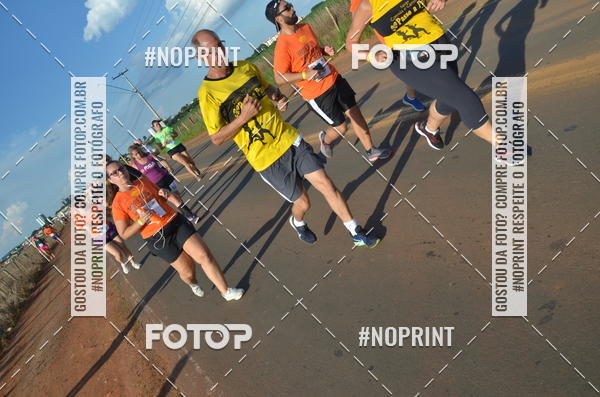 Buy your photos of the event1 Beer Run Expo guas on Fotop
