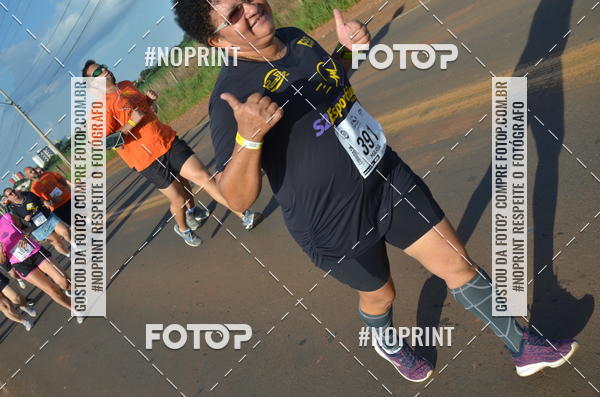 Buy your photos of the event1 Beer Run Expo guas on Fotop