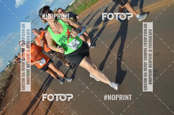 Buy your photos of the event1 Beer Run Expo guas on Fotop