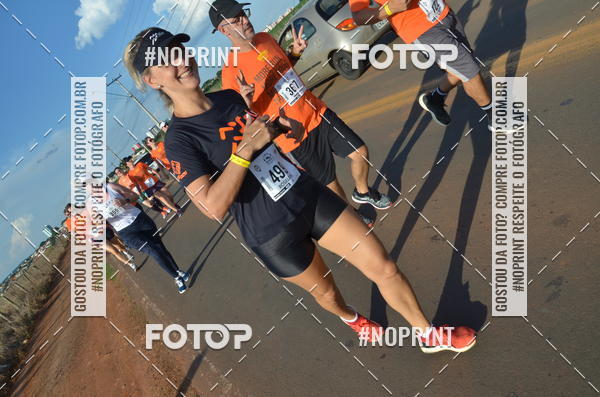 Buy your photos of the event1 Beer Run Expo guas on Fotop