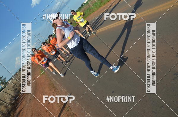 Buy your photos of the event1 Beer Run Expo guas on Fotop