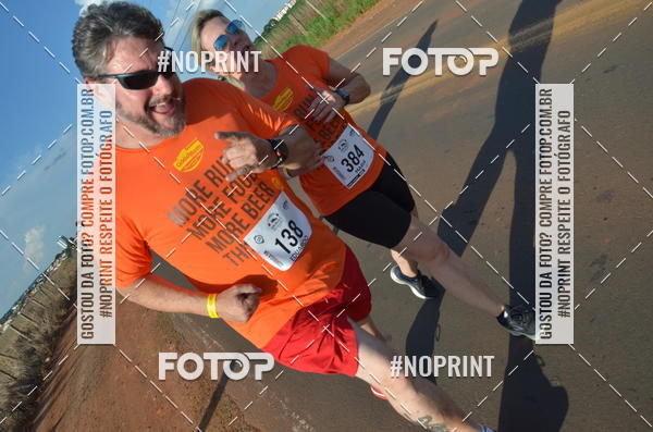 Buy your photos of the event1 Beer Run Expo guas on Fotop