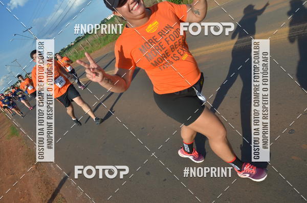 Buy your photos of the event1 Beer Run Expo guas on Fotop