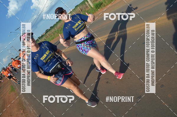 Buy your photos of the event1 Beer Run Expo guas on Fotop