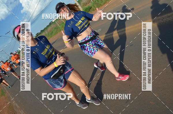 Buy your photos of the event1 Beer Run Expo guas on Fotop