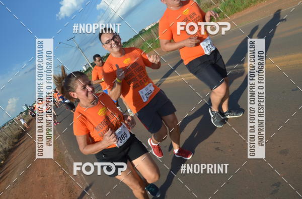Buy your photos of the event1 Beer Run Expo guas on Fotop