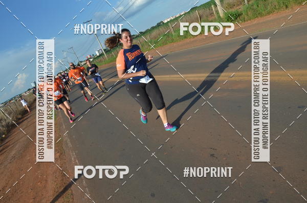 Buy your photos of the event1 Beer Run Expo guas on Fotop
