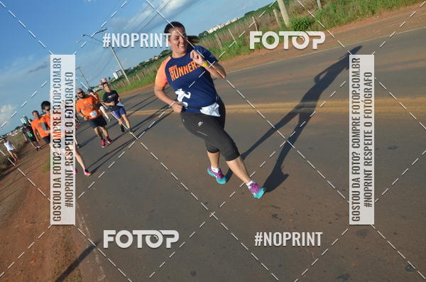 Buy your photos of the event1 Beer Run Expo guas on Fotop