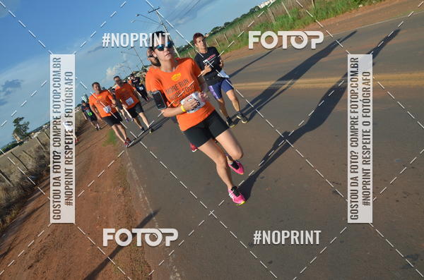 Buy your photos of the event1 Beer Run Expo guas on Fotop