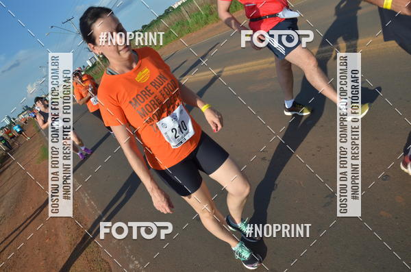 Buy your photos of the event1 Beer Run Expo guas on Fotop