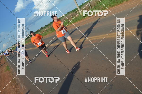 Buy your photos of the event1 Beer Run Expo guas on Fotop
