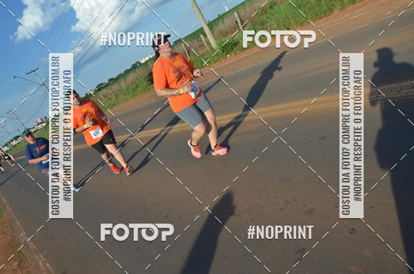 Buy your photos of the event1 Beer Run Expo guas on Fotop
