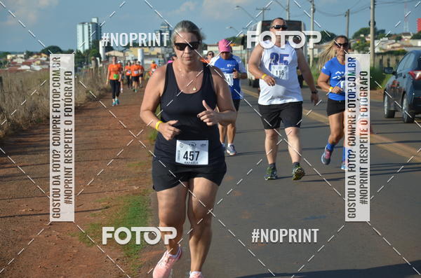 Buy your photos of the event1 Beer Run Expo guas on Fotop