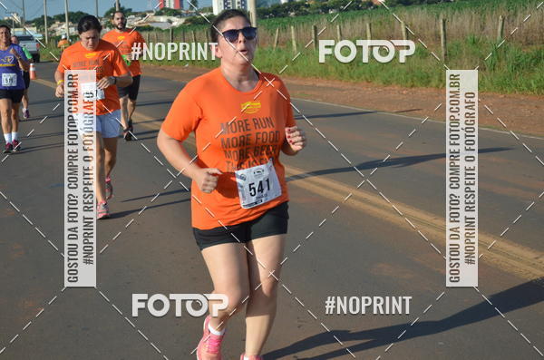 Buy your photos of the event1 Beer Run Expo guas on Fotop