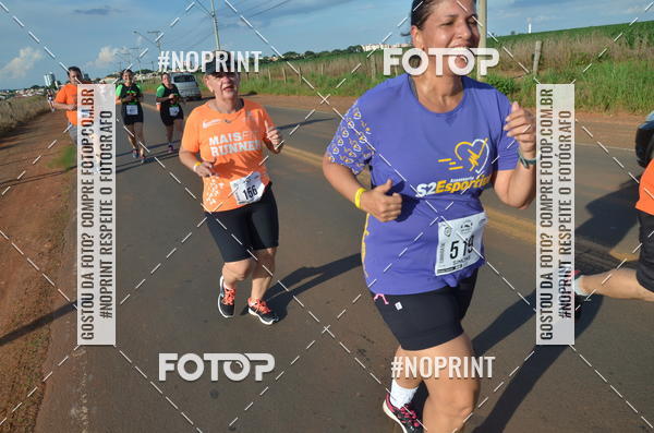 Buy your photos of the event1 Beer Run Expo guas on Fotop