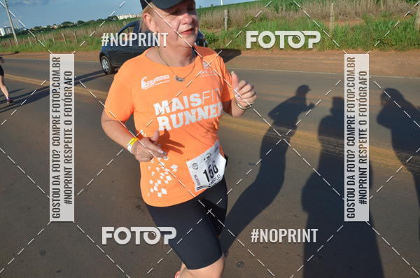 Buy your photos of the event1 Beer Run Expo guas on Fotop