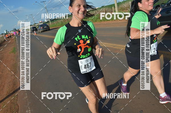 Buy your photos of the event1 Beer Run Expo guas on Fotop
