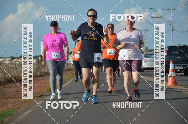 Buy your photos of the event1 Beer Run Expo guas on Fotop