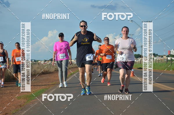 Buy your photos of the event1 Beer Run Expo guas on Fotop