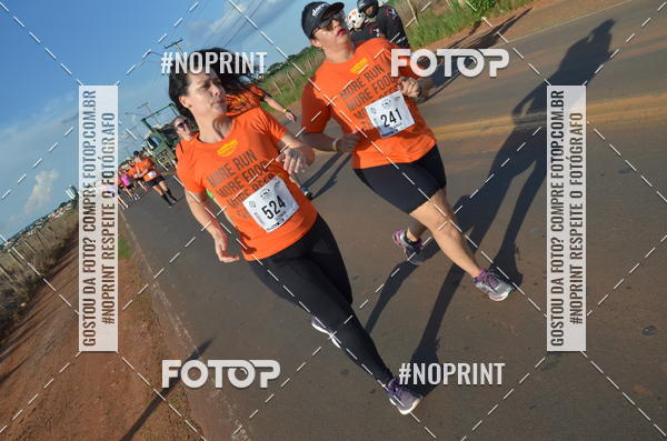 Buy your photos of the event1 Beer Run Expo guas on Fotop