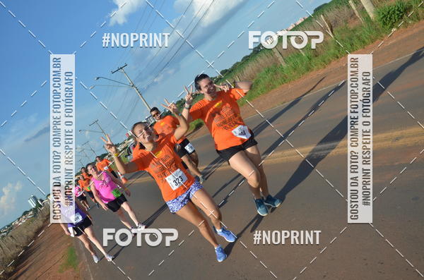 Buy your photos of the event1 Beer Run Expo guas on Fotop