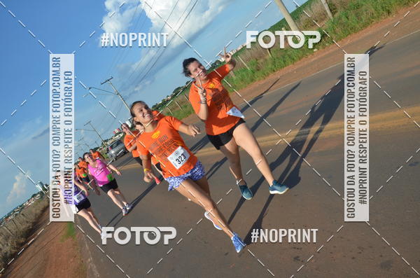 Buy your photos of the event1 Beer Run Expo guas on Fotop