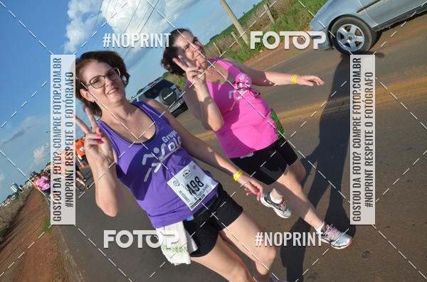 Buy your photos of the event1 Beer Run Expo guas on Fotop