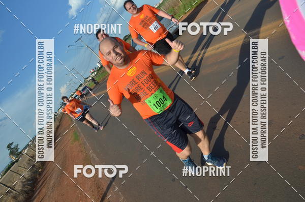 Buy your photos of the event1 Beer Run Expo guas on Fotop