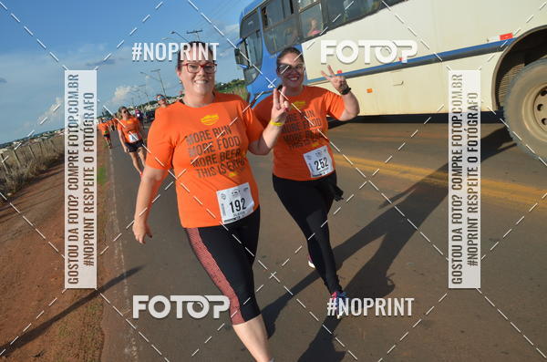 Buy your photos of the event1 Beer Run Expo guas on Fotop