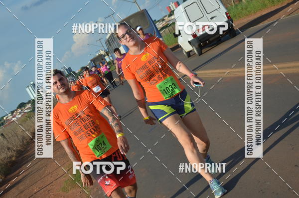 Buy your photos of the event1 Beer Run Expo guas on Fotop