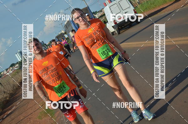Buy your photos of the event1 Beer Run Expo guas on Fotop