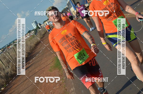 Buy your photos of the event1 Beer Run Expo guas on Fotop