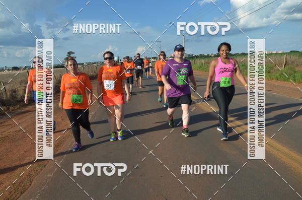 Buy your photos of the event1 Beer Run Expo guas on Fotop
