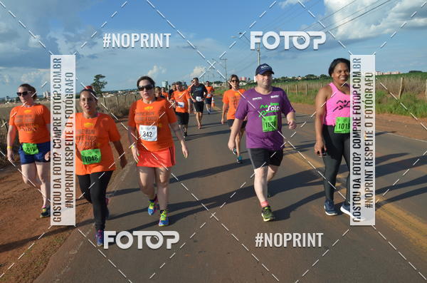 Buy your photos of the event1 Beer Run Expo guas on Fotop