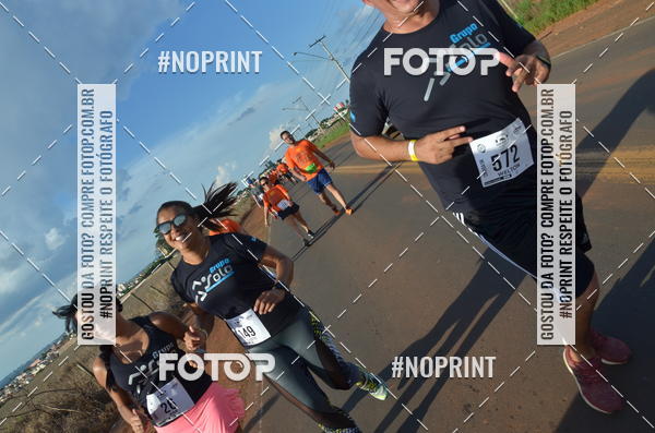 Buy your photos of the event1 Beer Run Expo guas on Fotop