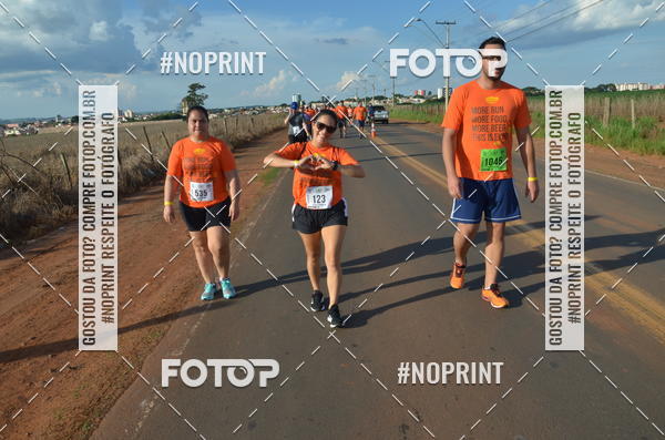 Buy your photos of the event1 Beer Run Expo guas on Fotop