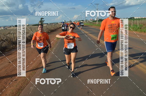 Buy your photos of the event1 Beer Run Expo guas on Fotop