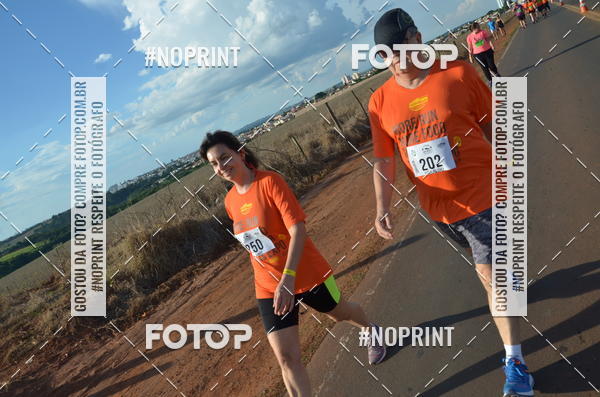 Buy your photos of the event1 Beer Run Expo guas on Fotop