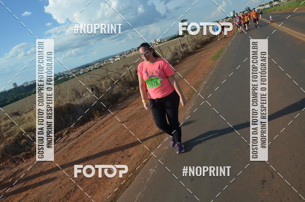 Buy your photos of the event1 Beer Run Expo guas on Fotop