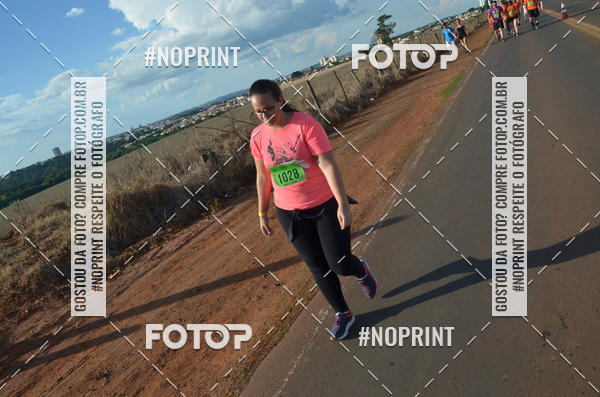 Buy your photos of the event1 Beer Run Expo guas on Fotop