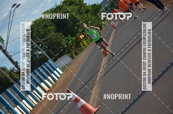 Buy your photos of the event1 Beer Run Expo guas on Fotop