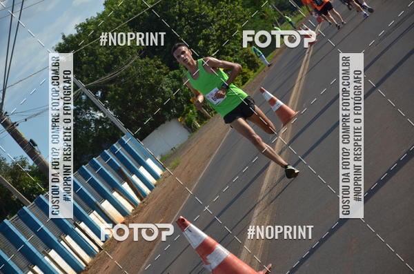 Buy your photos of the event1 Beer Run Expo guas on Fotop