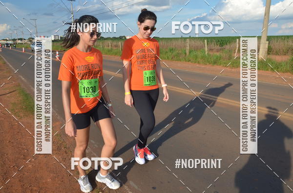 Buy your photos of the event1 Beer Run Expo guas on Fotop