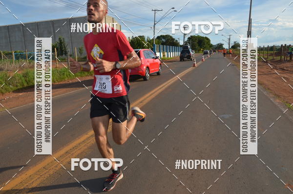 Buy your photos of the event1 Beer Run Expo guas on Fotop