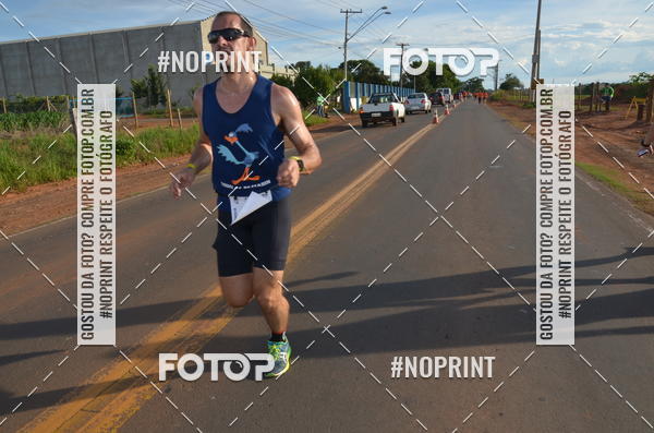 Buy your photos of the event1 Beer Run Expo guas on Fotop