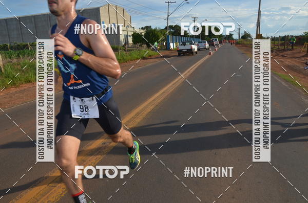 Buy your photos of the event1 Beer Run Expo guas on Fotop